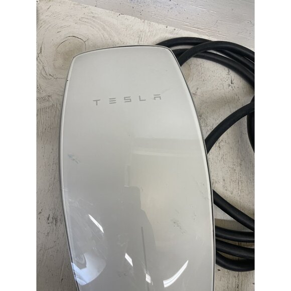 Tesla Wall Connector Gen 3 1457768-01-G 18ft. for parts - Picture 3 of 9